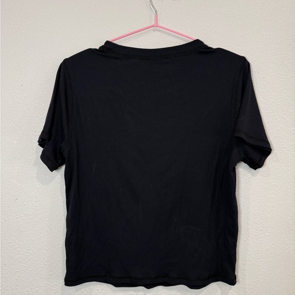 Vuori Rory Top Black Short Sleeve Performance Tee Women’s Large - Picture 3 of 8
